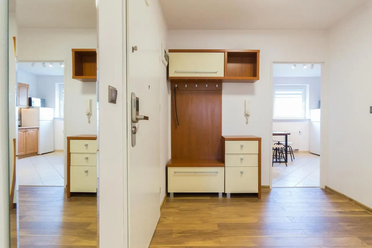 Wodna Street Big Family Apartment 克拉科夫 0*,  波兰